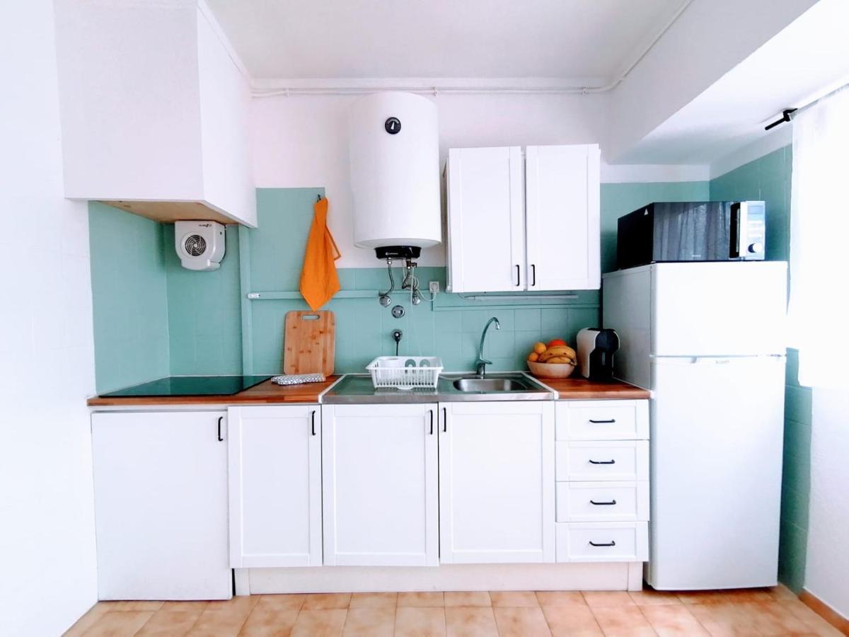Lovely Apartment 500 M Walk To The Beach Portimão Exterior photo