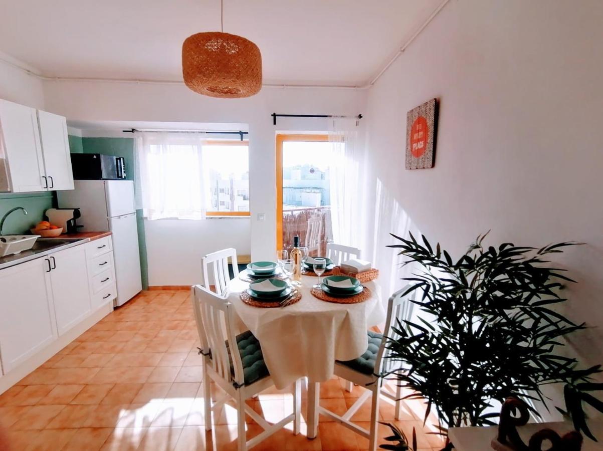 Lovely Apartment 500 M Walk To The Beach Portimão Exterior photo